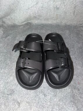 Unisex Black Double Bucket Strap Cloud Slides Sandals ( 38-39) Women’s 7.5-8